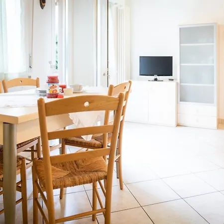 Gessaroli Apartment *